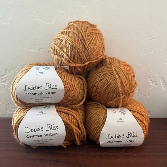5 Balls Debbie Bliss CASHMERINO ARAN Merino Wool Yarn Cashmere 300066 Dyelot 915 - Picture 1 of 9